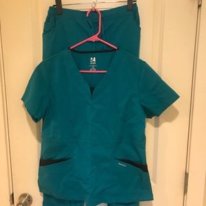 Dagacci Teal Scrubs
